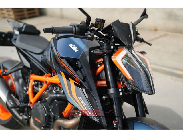 ktm - 1290-super-duke-r-evo