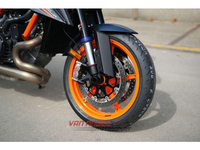 ktm - 1290-super-duke-r-evo