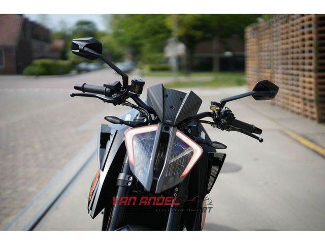 ktm - 1290-super-duke-r-evo