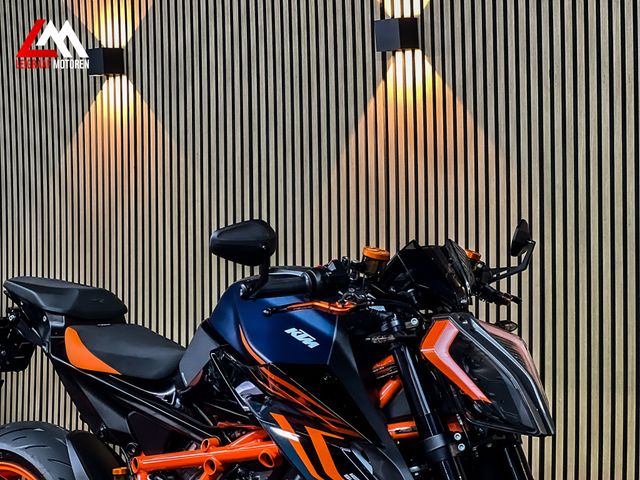 ktm - 1290-super-duke-r-evo