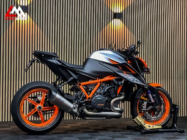 ktm - 1290-super-duke-r-evo