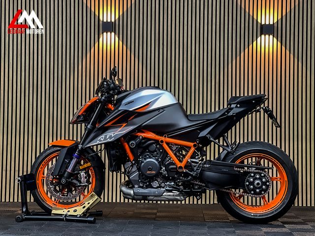 ktm - 1290-super-duke-r-evo