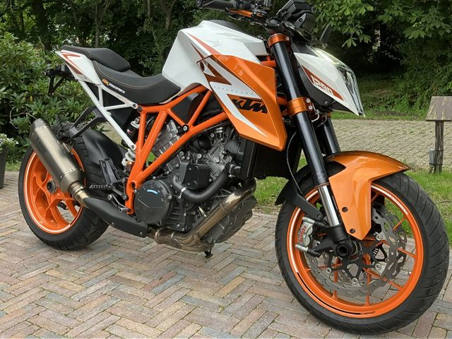 ktm - 1290-super-duke-r-se