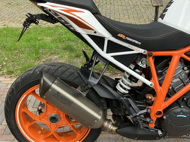 ktm - 1290-super-duke-r-se