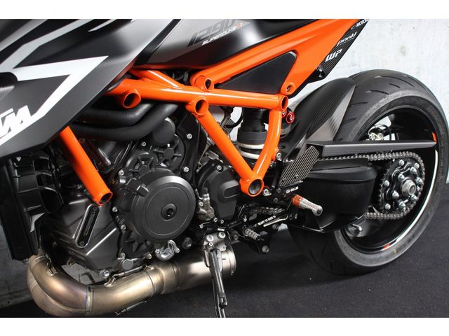 ktm - 1290-super-duke-rr