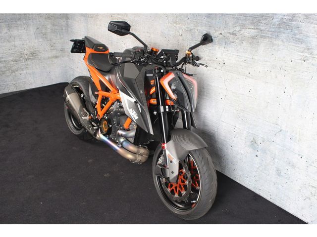 ktm - 1290-super-duke-rr