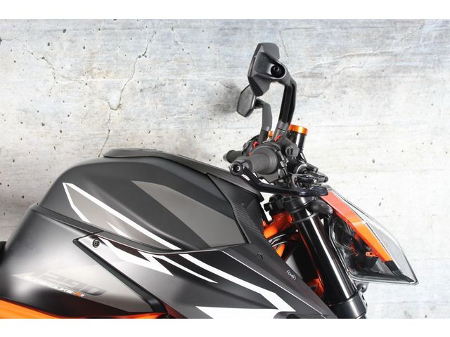 ktm - 1290-super-duke-rr