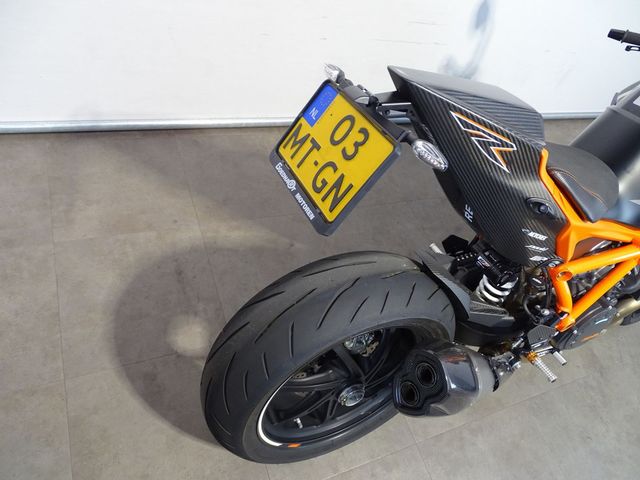 ktm - 1290-super-duke-rr