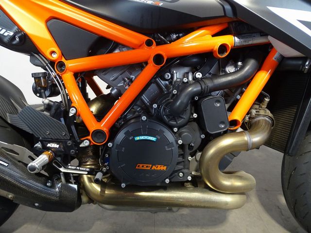 ktm - 1290-super-duke-rr