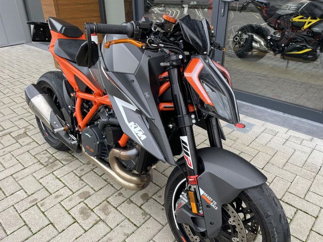 ktm - 1290-super-duke-rr