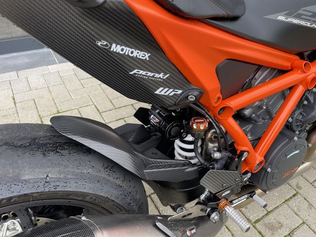 ktm - 1290-super-duke-rr