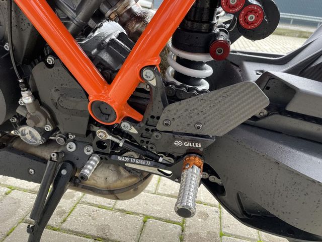 ktm - 1290-super-duke-rr