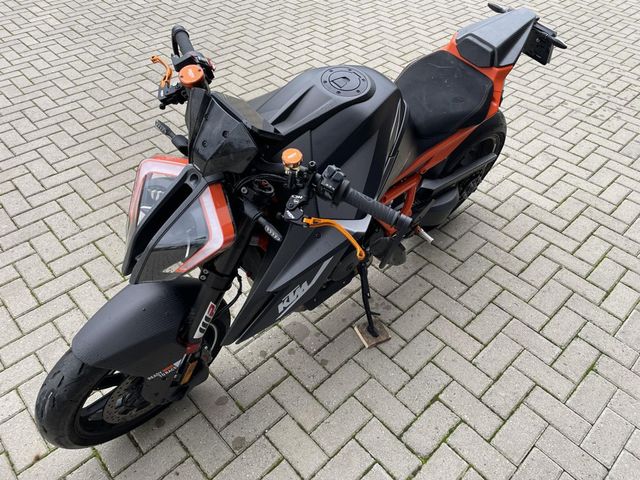 ktm - 1290-super-duke-rr