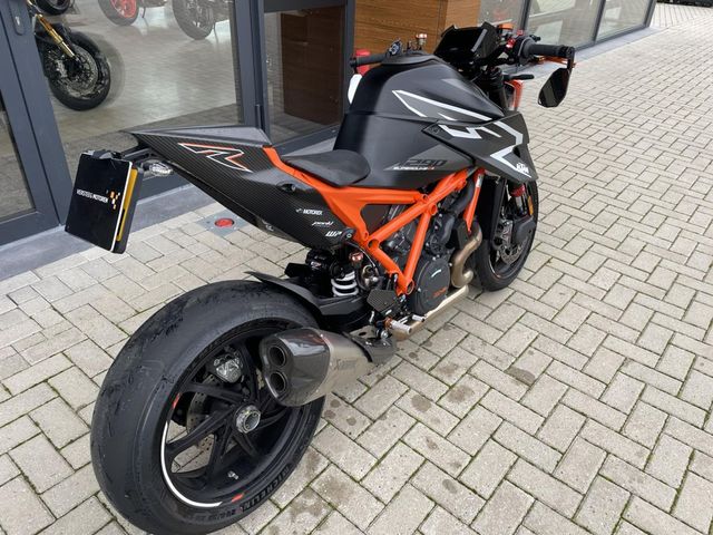 ktm - 1290-super-duke-rr