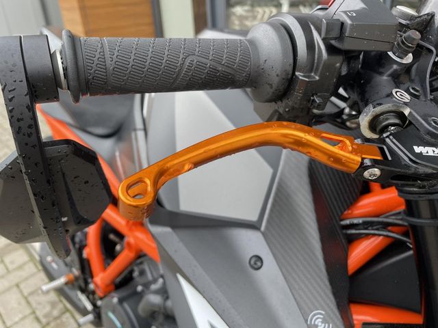 ktm - 1290-super-duke-rr