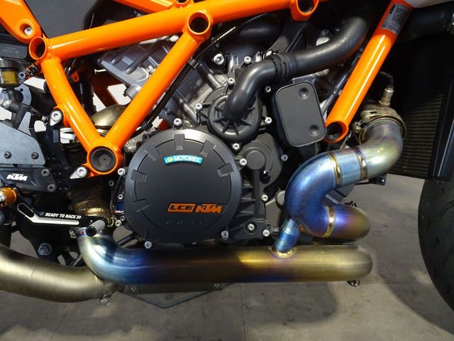 ktm - 1290-super-duke-rr