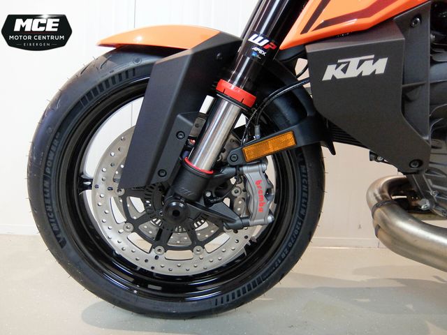 ktm - 1390-super-duke-r