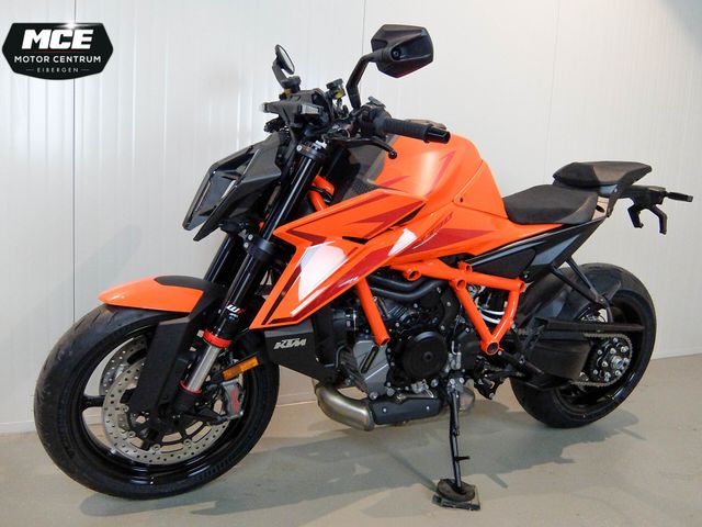 ktm - 1390-super-duke-r