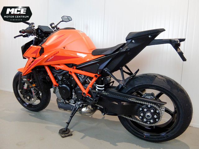 ktm - 1390-super-duke-r