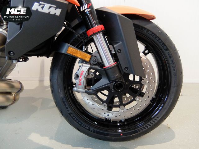 ktm - 1390-super-duke-r