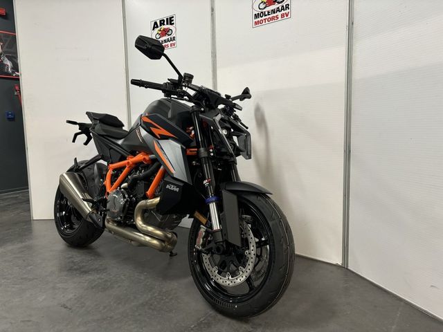 ktm - 1390-super-duke-r