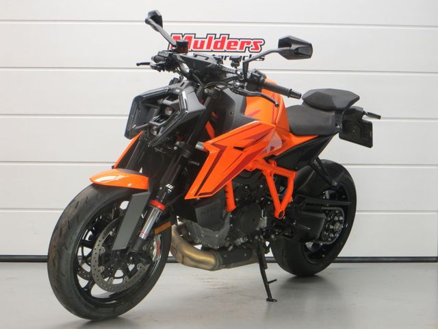 ktm - 1390-super-duke-r