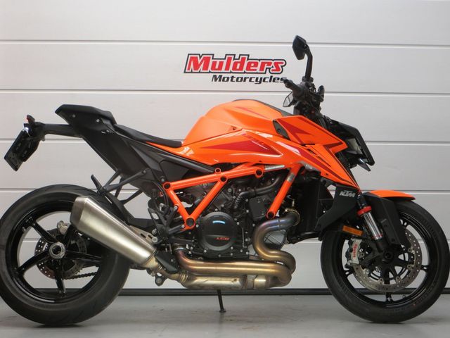 ktm - 1390-super-duke-r