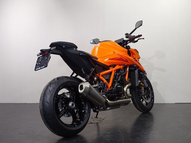 ktm - 1390-super-duke-r