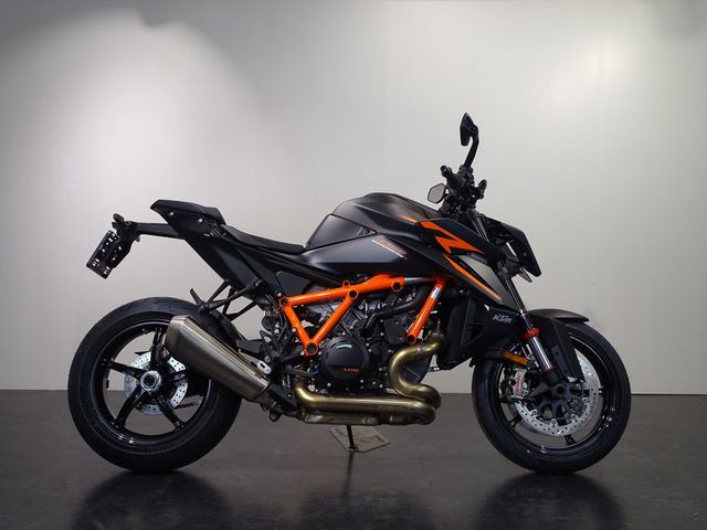 ktm - 1390-super-duke-r