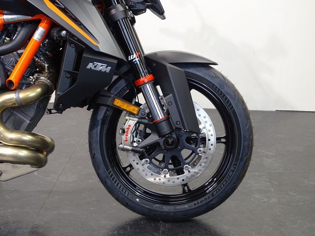 ktm - 1390-super-duke-r