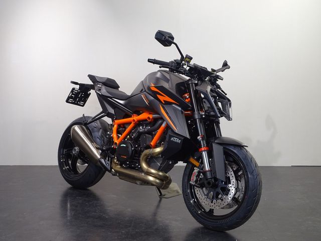 ktm - 1390-super-duke-r