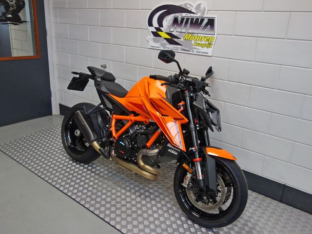 ktm - 1390-super-duke-r