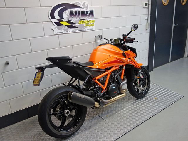 ktm - 1390-super-duke-r