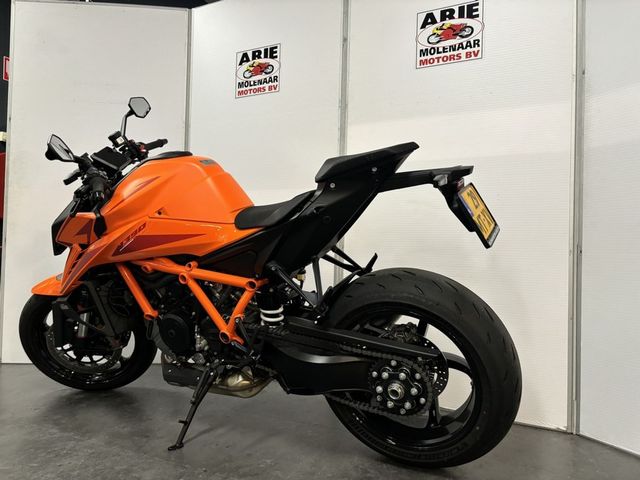 ktm - 1390-super-duke-r