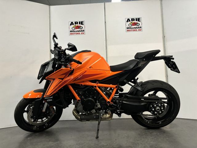 ktm - 1390-super-duke-r