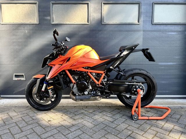 ktm - 1390-super-duke-r-evo