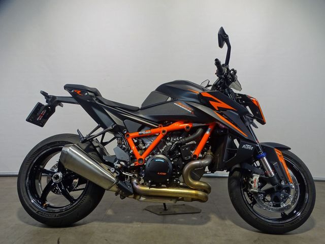 ktm - 1390-super-duke-r-evo