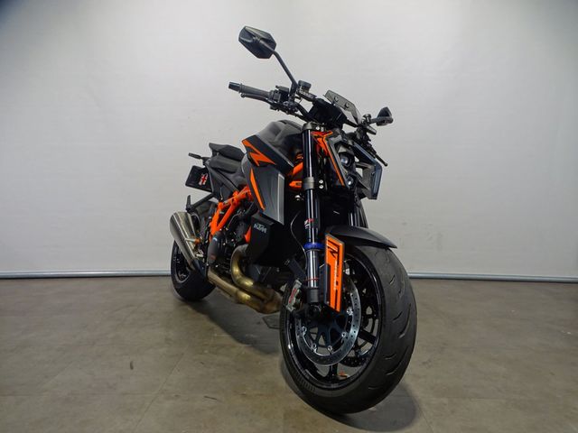 ktm - 1390-super-duke-r-evo