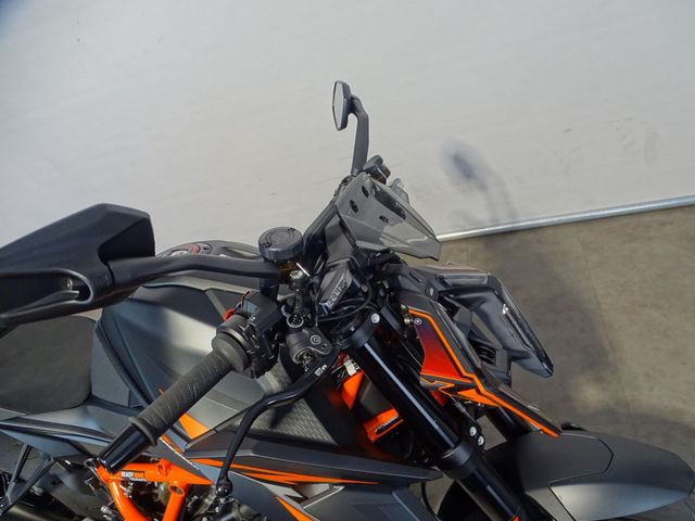 ktm - 1390-super-duke-r-evo