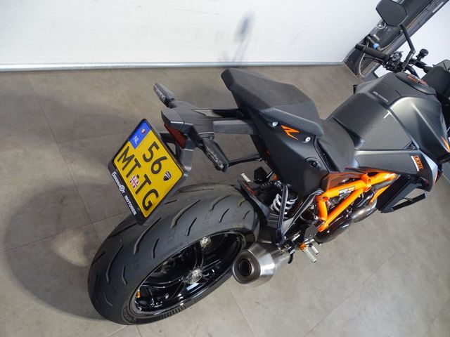 ktm - 1390-super-duke-r-evo