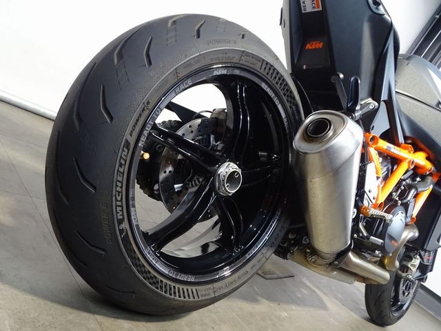 ktm - 1390-super-duke-r-evo