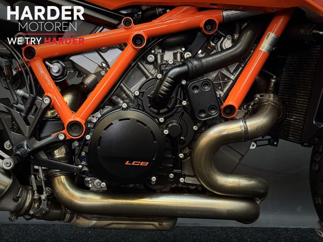 ktm - 1390-super-duke-r-evo
