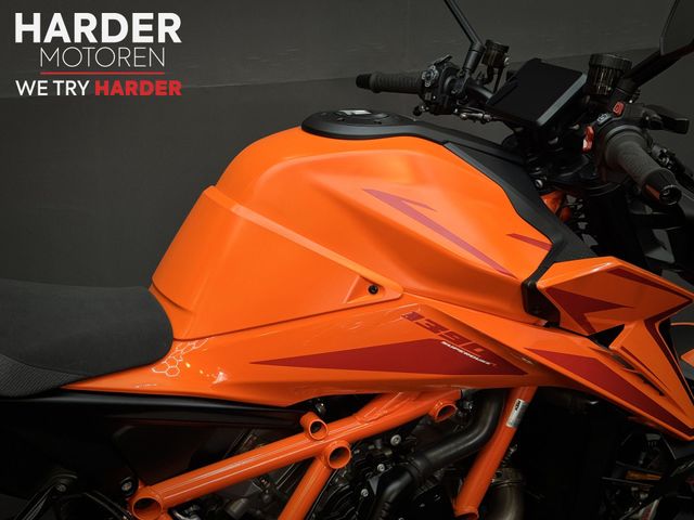 ktm - 1390-super-duke-r-evo