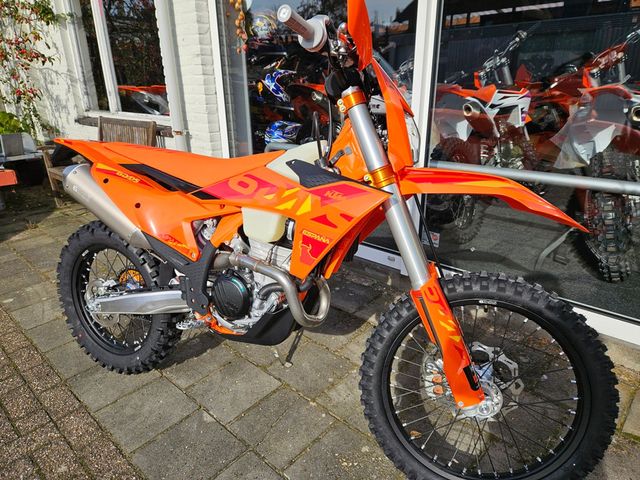 ktm - 350-exc-f-six-days