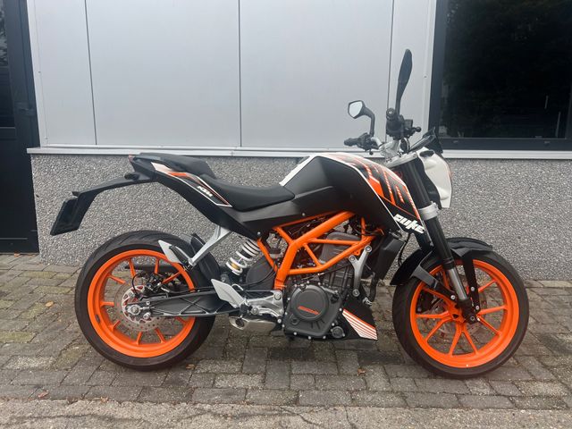 ktm - 390-duke