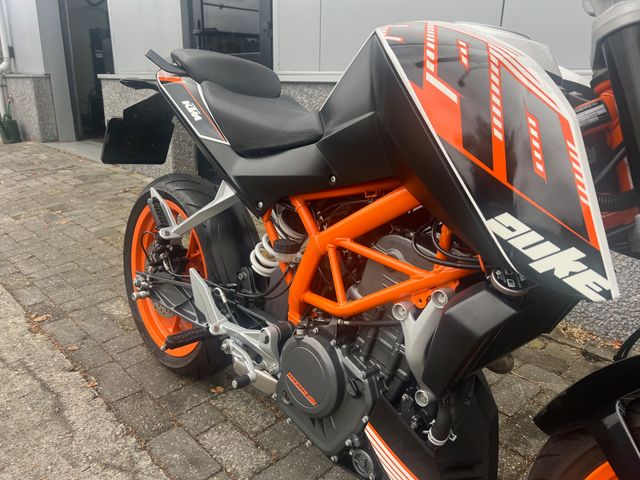 ktm - 390-duke