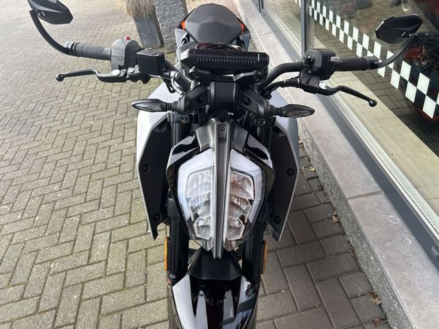 ktm - 390-duke