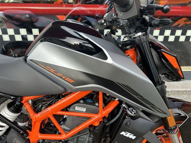 ktm - 390-duke