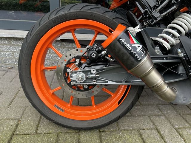 ktm - 390-duke