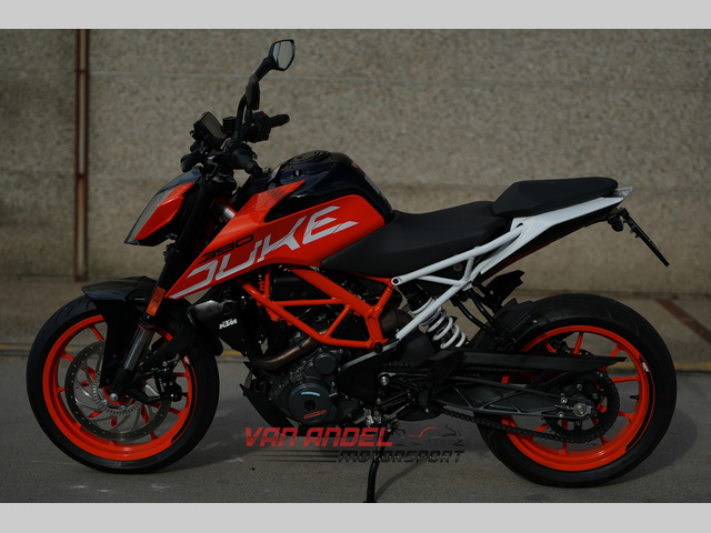 ktm - 390-duke